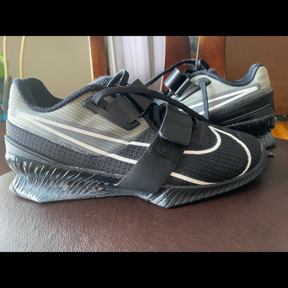 Nike Romaleos 4 Black Weightlifting shoes size 6 men, size 7.5 women